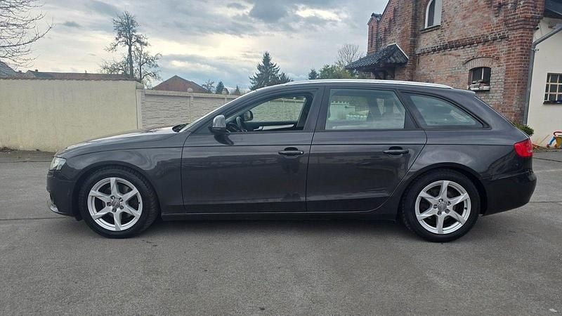 Gebraucht Audi A4 Sport 143 PS (105 kW) 2008 Schwarz Kombi