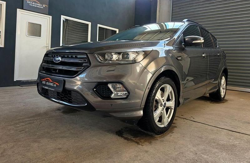 Gebraucht Ford Kuga ST-Line 175 PS (128 kW) 2019 Grau SUV