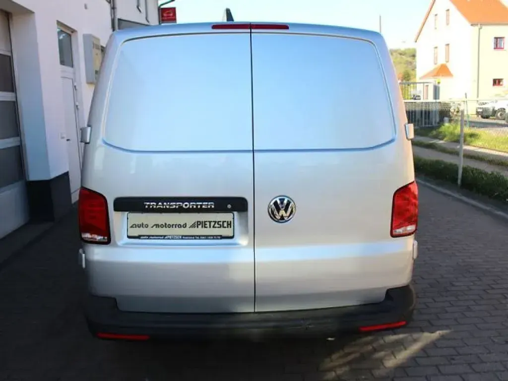 Gebraucht VW T6.1 110 PS (80 kW) 2020 Reflexsilber (metallic) Van