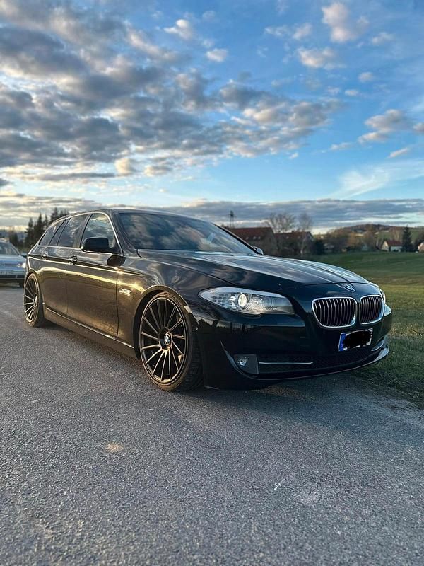 Gebraucht BMW 535 299 PS (219 kW) 2011 Schwarz Kombi