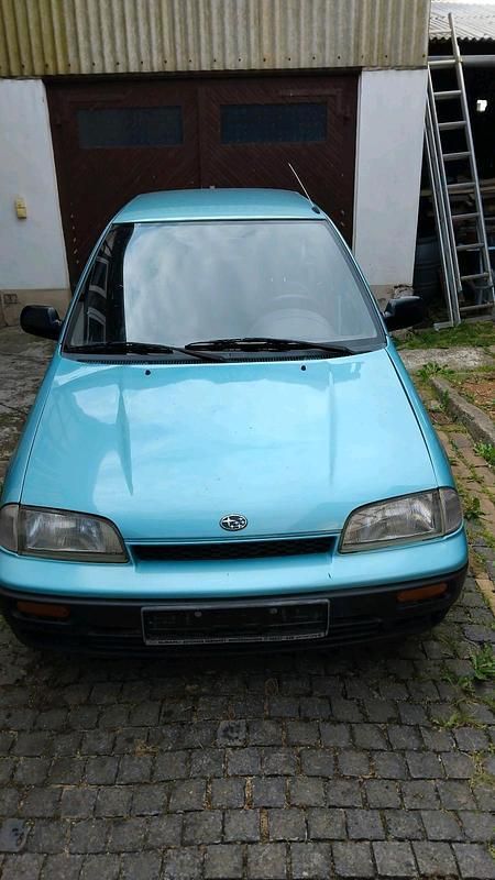 Grün Gebraucht 1995 Subaru Justy Kleinwagen | 250 € - Bild 1/4