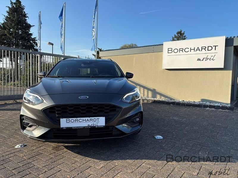 Gebraucht Ford Focus ST-Line 120 PS (88 kW) 2022 Grau Limousine