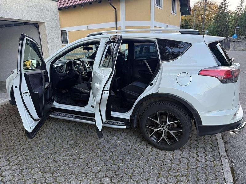 Gebraucht Toyota RAV4 Hybrid Edition-S 155 PS (114 kW) 2017 Weiß SUV