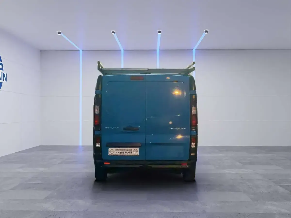Gebraucht Renault Trafic 125 PS (91 kW) 2017 Blau Van / Kleinbus