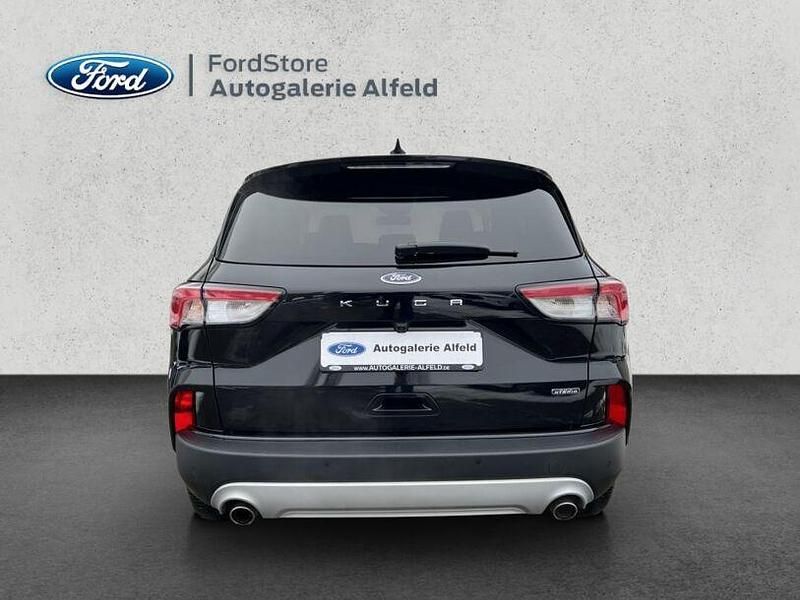 Gebraucht Ford Kuga Titanium 224 PS (164 kW) 2022 Schwarz SUV