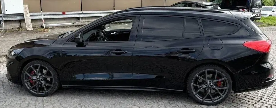 Gebraucht Ford Focus Performance Edition 280 PS (205 kW) 2020 Schwarz Kombi