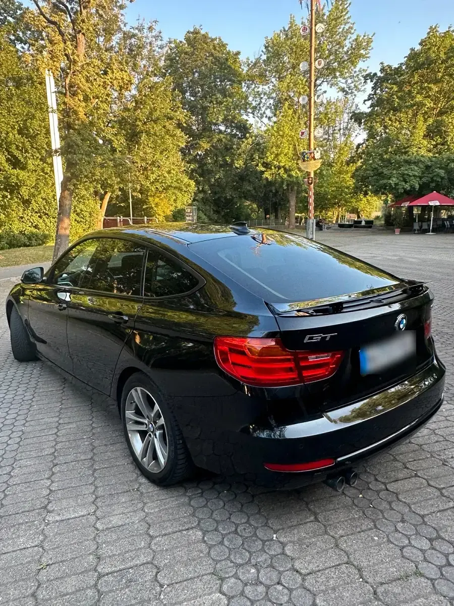 Gebraucht BMW 320 Sport Line 190 PS (139 kW) 2017 Schwarz Kombi