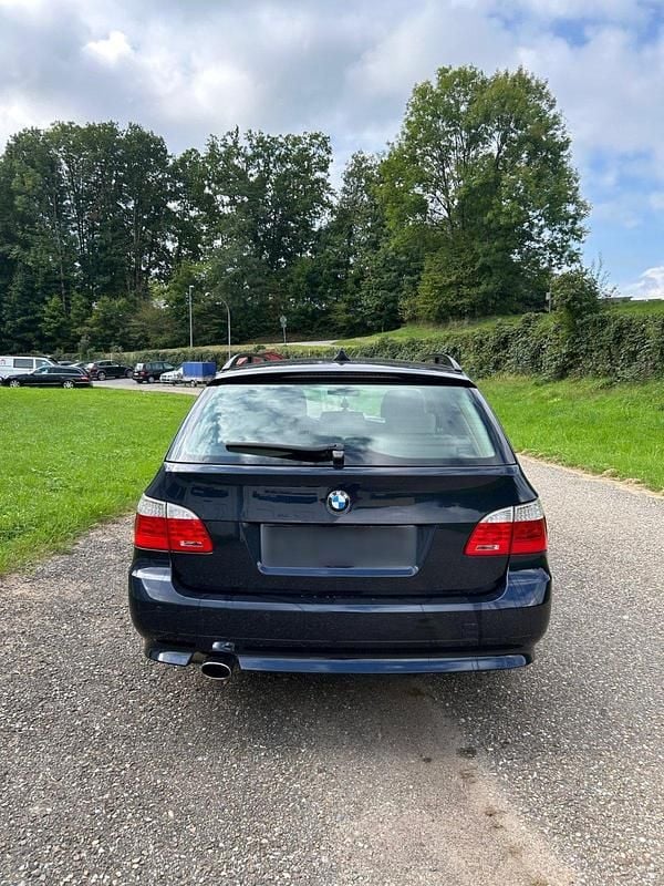 Gebraucht BMW 560L 180 PS (132 kW) 2009 Blau Limousine