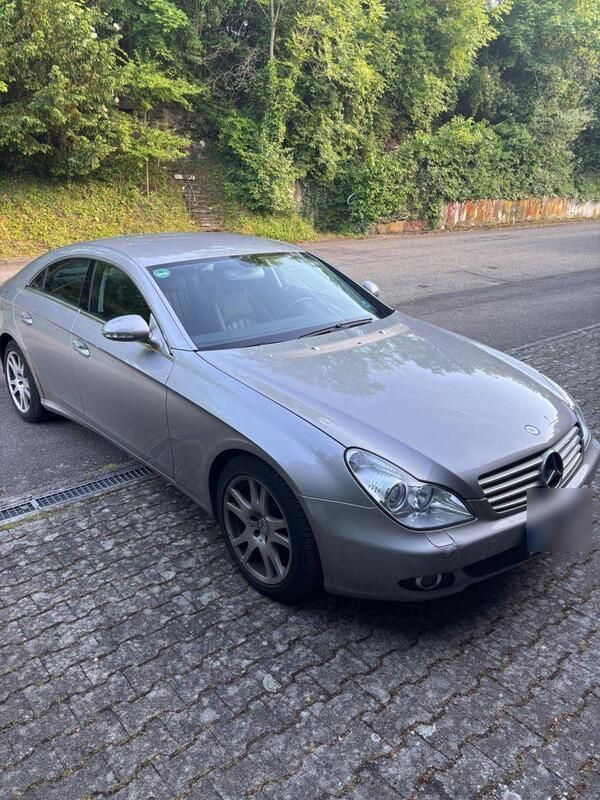 Grau Gebraucht 2005 Mercedes CLS350 Coupé | 14.500 € (Etwas zu teuer) - Bild 1/4