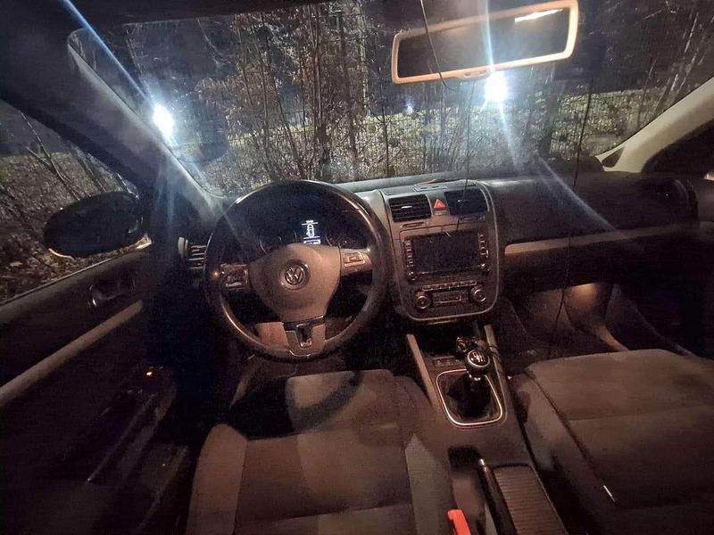 Gebraucht VW Jetta Highline 160 PS (117 kW) 2010 Schwarz Limousine