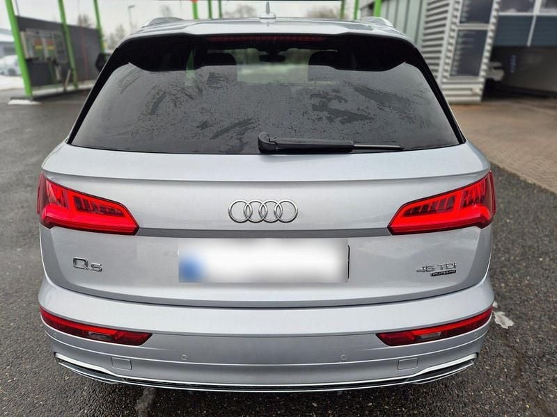 Używany Audi Q5 Ambiente 231 KM (169 kW) 2020 Srebrny SUV