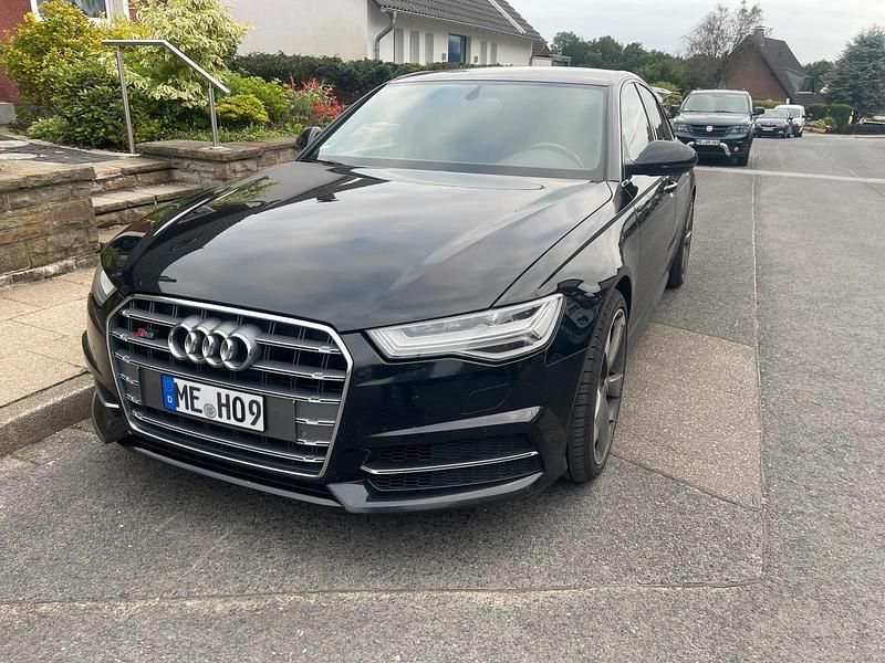 Schwarz Gebraucht 2016 Audi A6 Limousine | 26.000 € - Bild 1/4