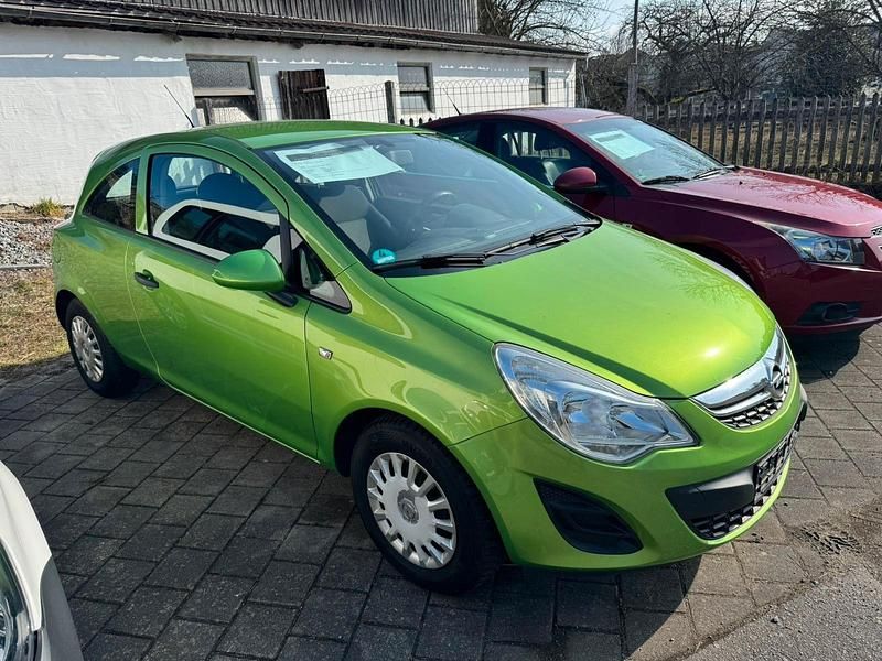 Gebraucht Opel Corsa Selection 69 PS (50 kW) 2012 Grün Kleinwagen