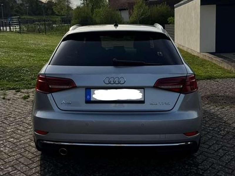 Gebraucht Audi A3 Design 116 PS (85 kW) 2019 Silber Limousine