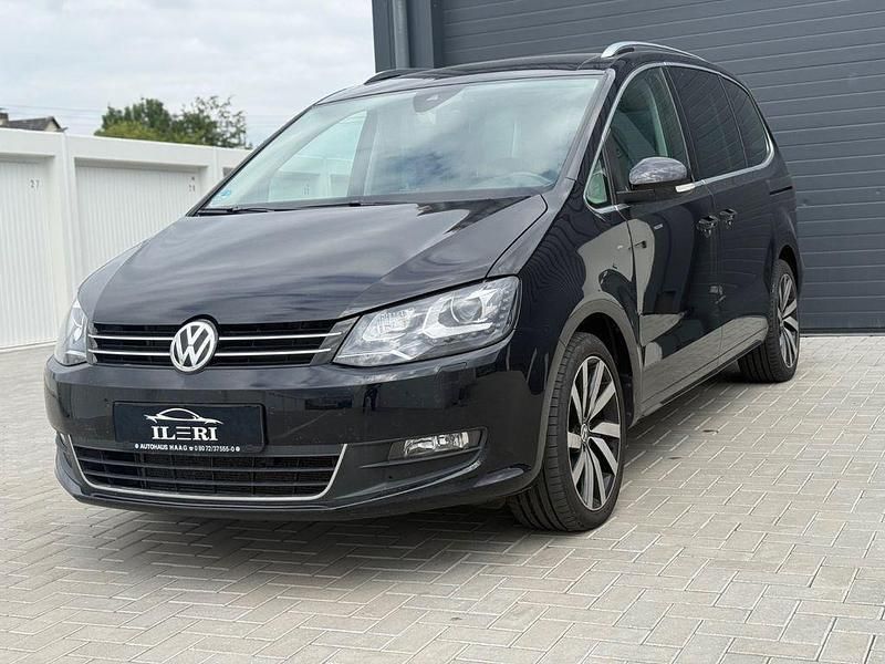 Gebraucht VW Sharan Comfortline 150 PS (110 kW) 2019 Schwarz Van / Kleinbus