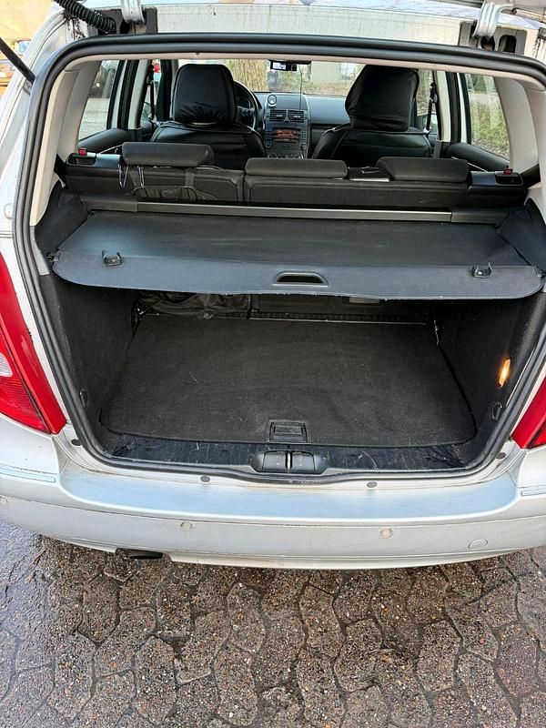 Gebraucht Mercedes A180 110 PS (80 kW) 2007 Silber Kleinwagen