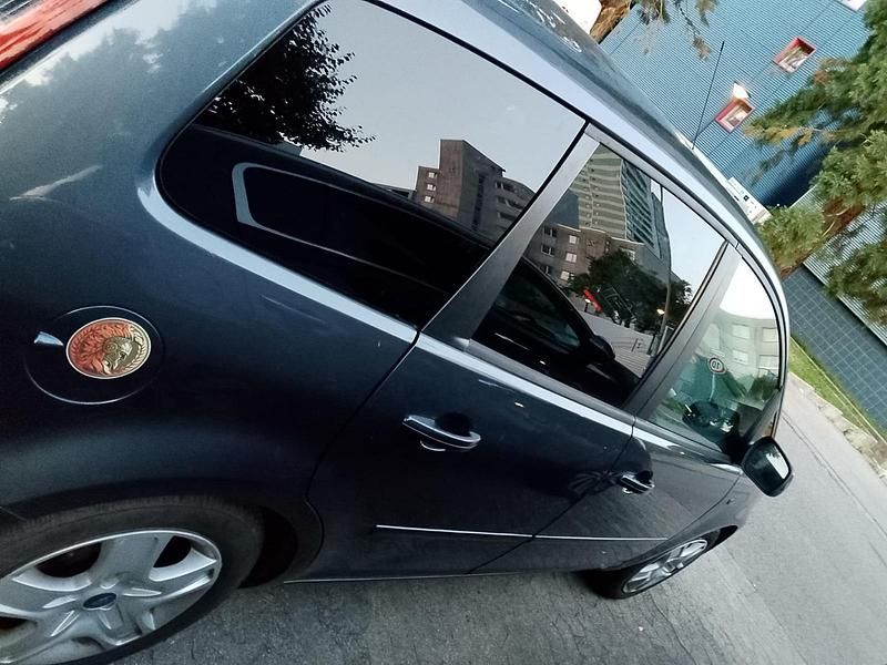 Second-hand Ford C-MAX 100 CP (73 kW) 2009 Andere farben Monovolum