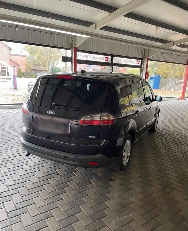 Gebraucht Ford S-MAX S 143 PS (105 kW) 2009 Van / Kleinbus