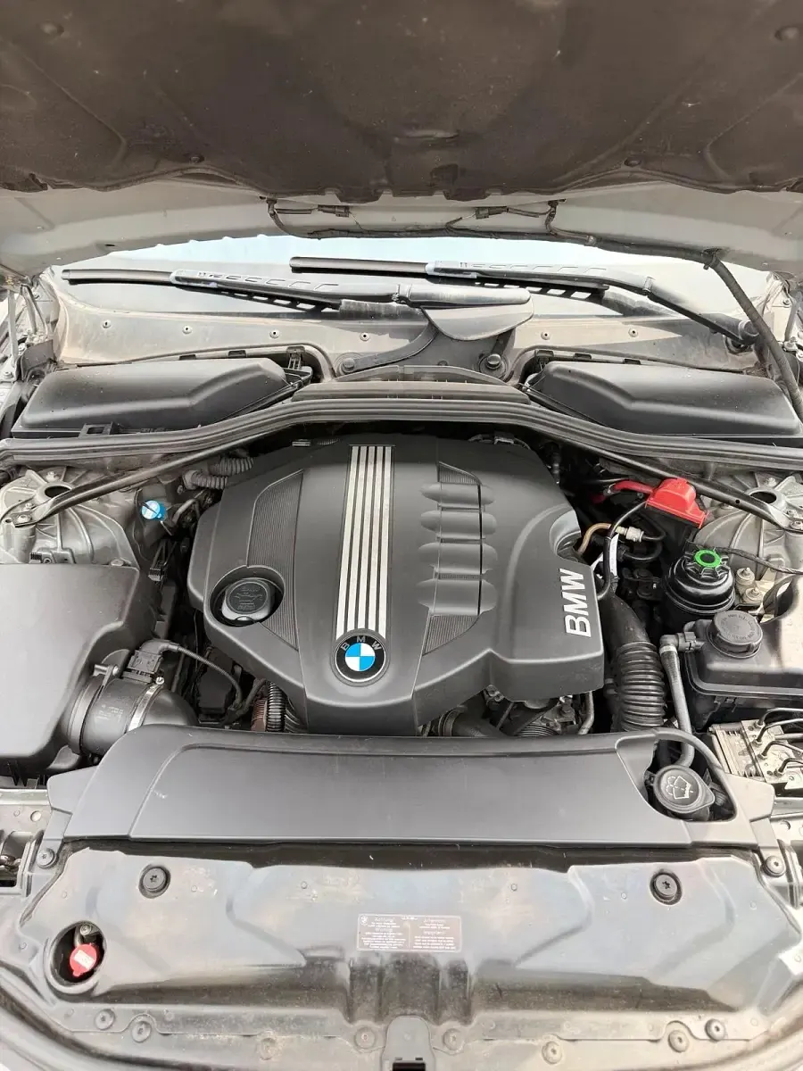 Gebraucht BMW 520 177 PS (130 kW) 2007 Silber Kombi