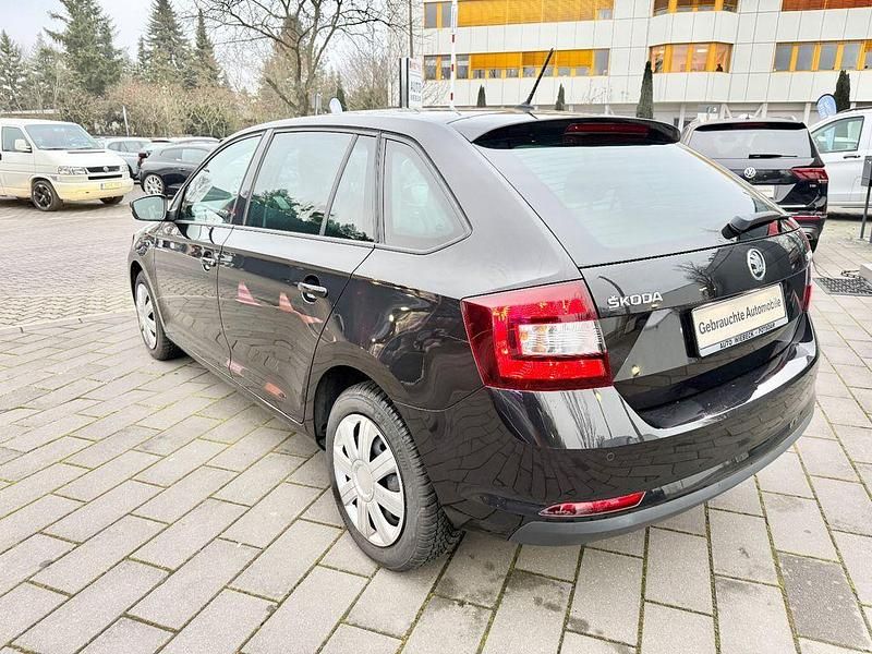 Gebraucht Skoda Rapid Clever 95 PS (69 kW) 2018 Schwarzmagic perleffekt Limousine