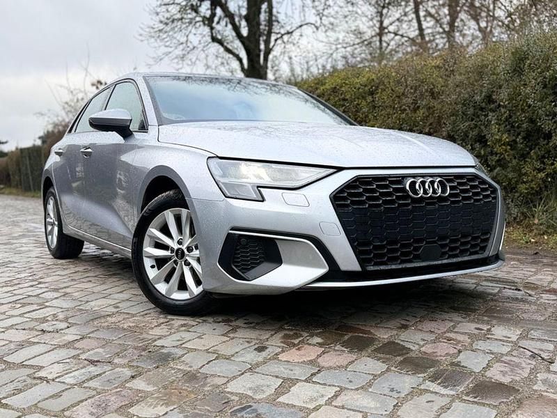 Gebraucht Audi A3 Basis 116 PS (85 kW) 2021 Silber Limousine