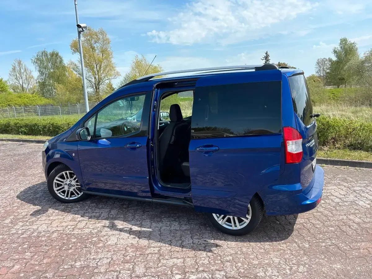 Occasion Ford Tourneo 74 ch (54 kW) 2017 Bleue Break