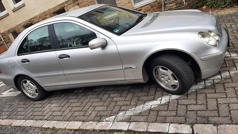 Gebraucht Mercedes C200 165 PS (121 kW) 2000 Grau Limousine