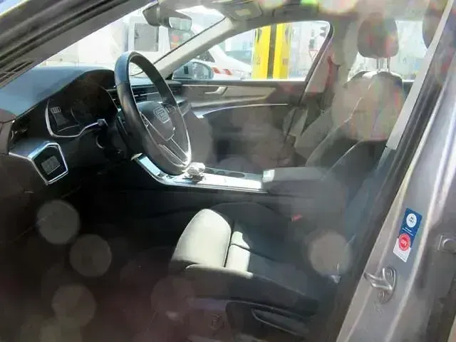 Gebraucht Audi A6 Sport 163 PS (119 kW) 2021 Silber Kombi