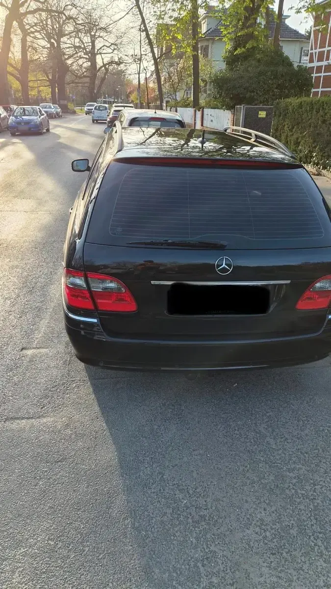 Gebraucht Mercedes E220 150 PS (110 kW) 2006 Schwarz Kombi