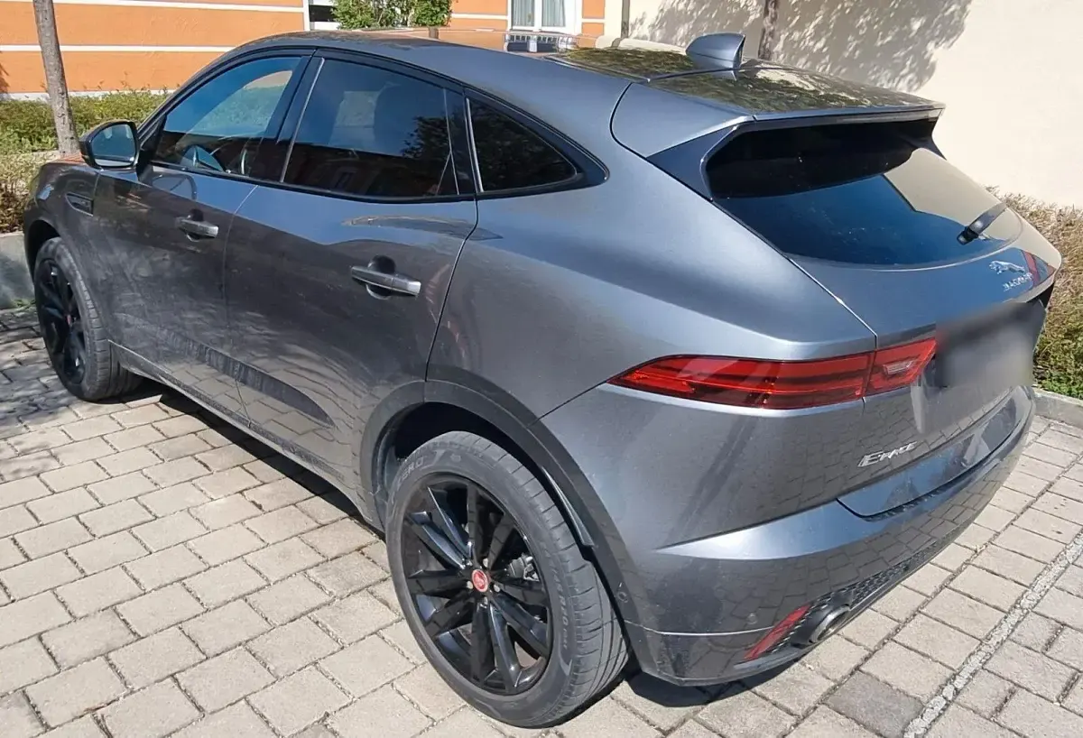 Occasion Jaguar E-Pace R-Dynamic 249 PK (183 kW) 2018 Grijs SUV
