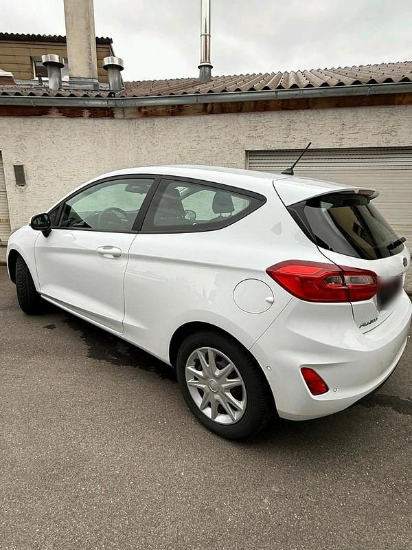 Gebraucht Ford Fiesta 86 PS (63 kW) 2019 Weiß Kleinwagen