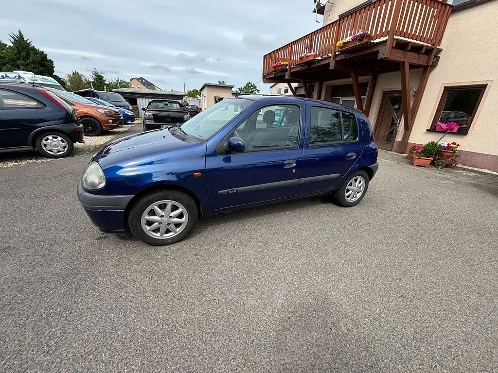 Gebraucht Renault Clio 58 PS (42 kW) 1998 Blau Kleinwagen