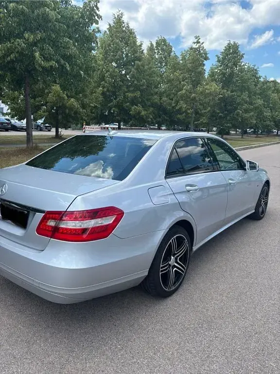 Gebraucht Mercedes E200 136 PS (100 kW) 2010 Limousine