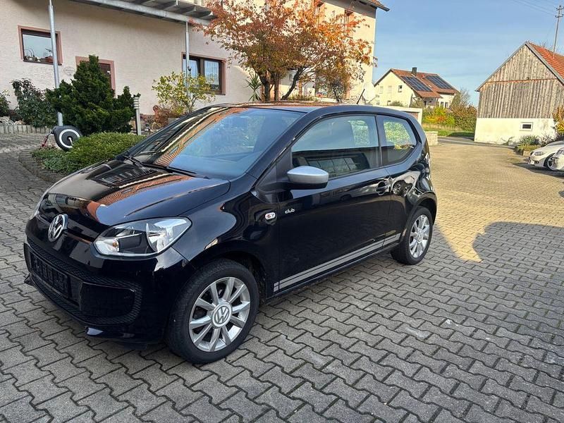 Black pearl Gebraucht 2016 VW up! CLUB Kleinwagen | 6.300 € (Fairer Preis) - Bild 1/4