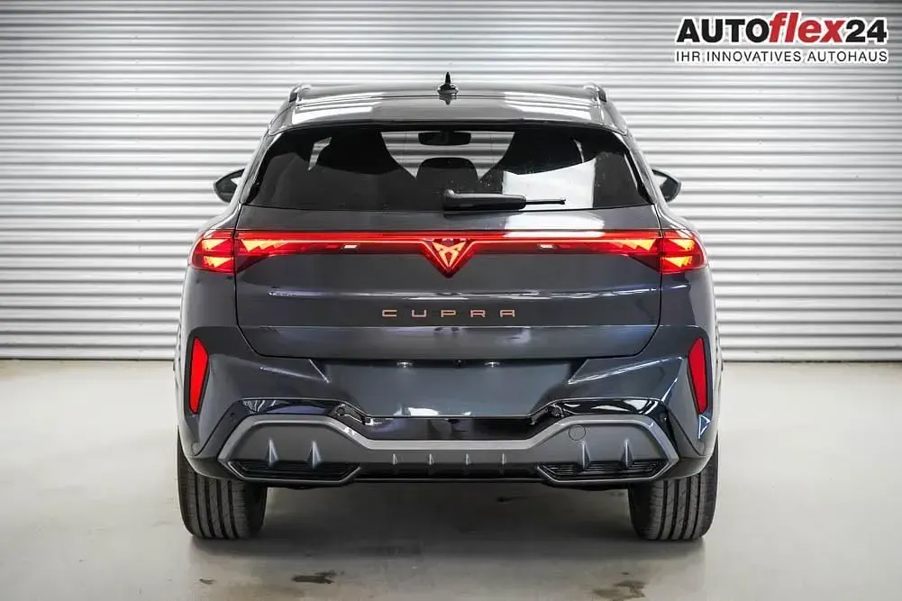 Neu Cupra Terramar 150 PS (110 kW) 2026 Grau SUV