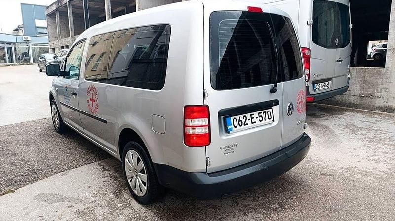 Gebraucht VW Caddy Maxi 140 PS (102 kW) 2013 Silber Van / Kleinbus