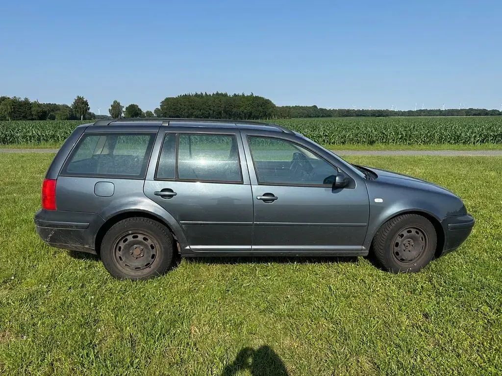 Gebraucht VW Bora Basis 116 PS (85 kW) 2000 Grau Kombi