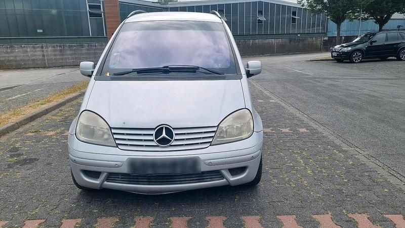 Silber Gebraucht 2003 Mercedes Vaneo Van / Kleinbus | 1.499 € (Guter Preis) - Bild 1/4