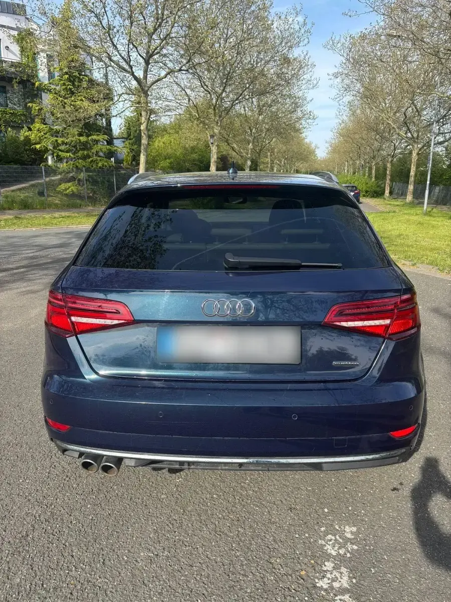 Gebraucht Audi A3 184 PS (135 kW) 2017 Blau Limousine