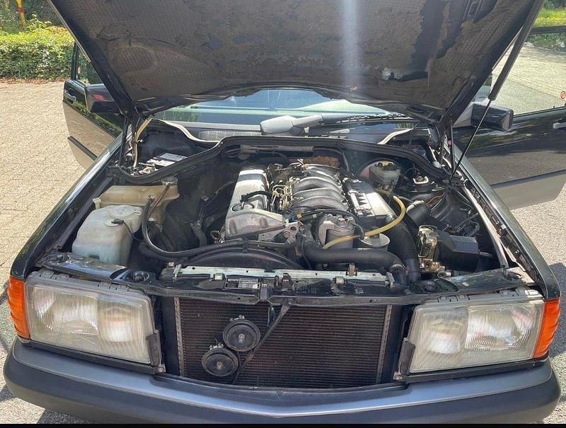 Gebraucht Mercedes 190 90 PS (66 kW) 1989 Schwarz Limousine