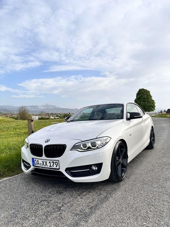 Gebraucht BMW 220 M Performance 184 PS (135 kW) 2014 Weiß Coupé