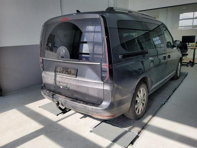 Gebraucht VW Caddy Maxi Style 122 PS (89 kW) 2023 Grau Van / Kleinbus