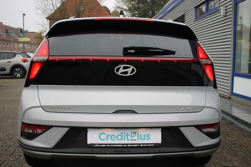 Neu Hyundai Bayon Trend 101 PS (74 kW) 2025 Grau SUV
