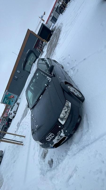 Gebraucht Audi A4 155 PS (114 kW) 2002 Schwarz Kombi