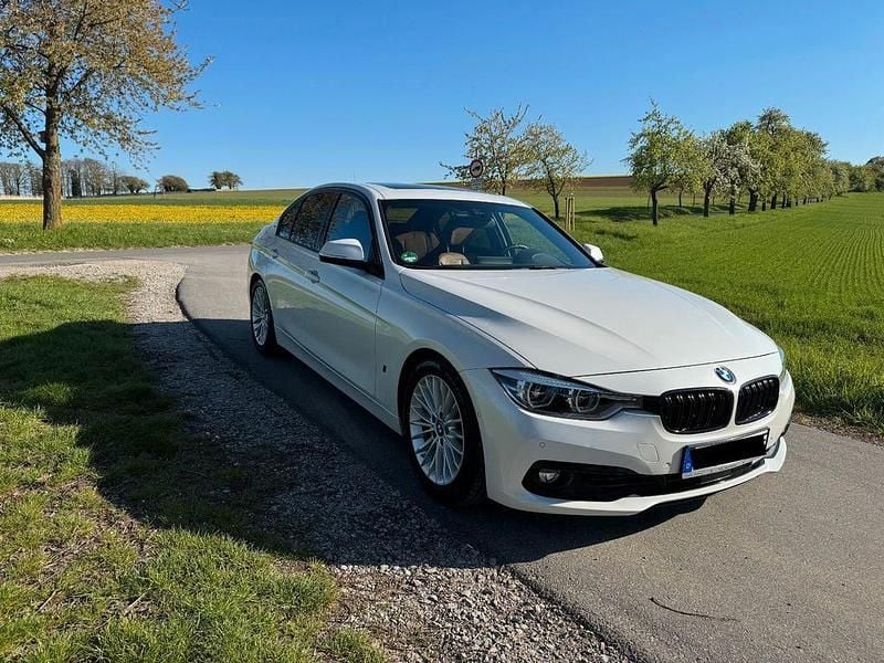 Usado BMW 330e Performance 252 HP (185 kW) 2017 Branco Sedan