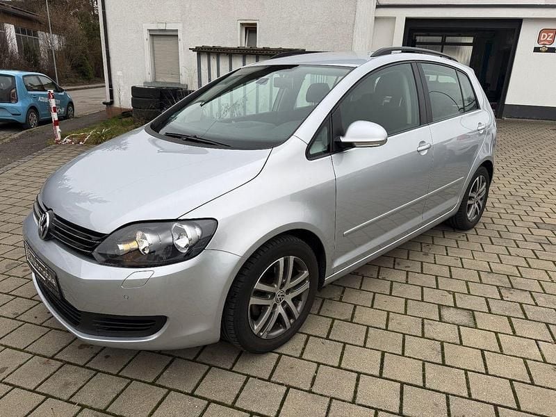 Silber Gebraucht 2009 VW Golf VI Comfortline Kleinwagen | 4.390 € (Guter Preis) - Bild 1/4