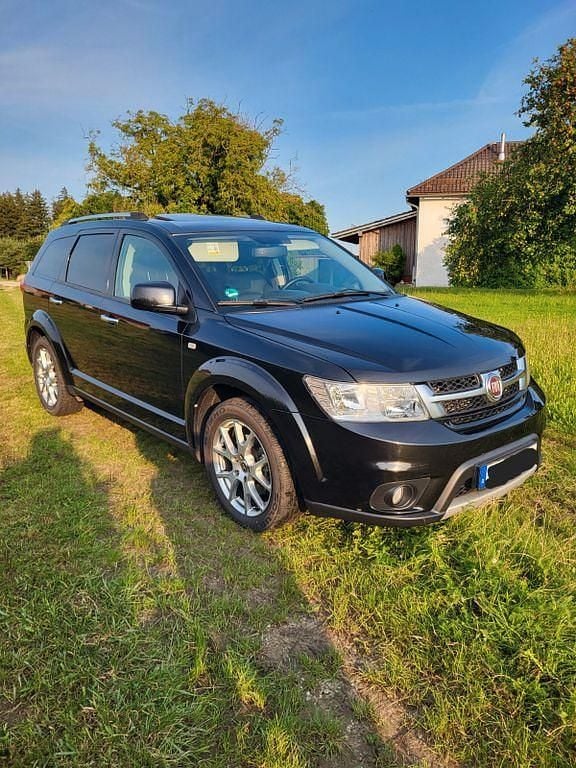 Schwarz Gebraucht 2013 Fiat Freemont SUV | 9.500 € (Guter Preis) - Bild 1/4