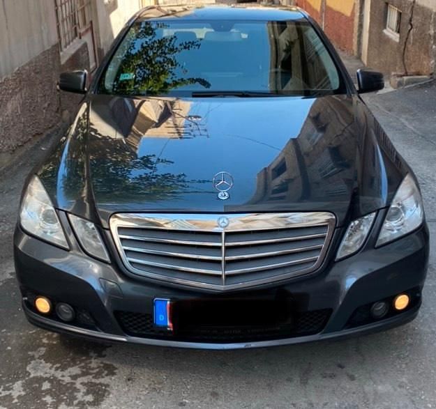 Gebraucht Mercedes E250 204 PS (150 kW) 2010 Grau Limousine