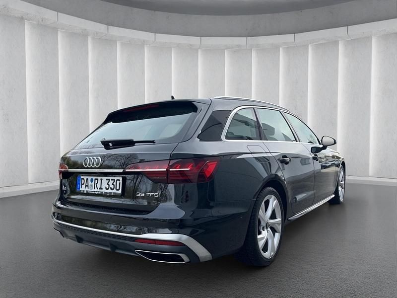 Gebraucht Audi A4 S-Line 150 PS (110 kW) 2025 Mythosschwarz Kombi