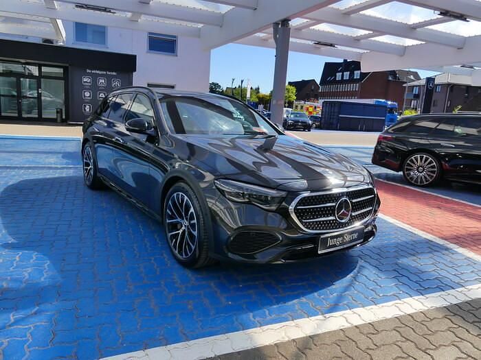Gebraucht Mercedes E450 Avantgarde 381 PS (280 kW) 2025 Metalliclack graphitgrau Kombi